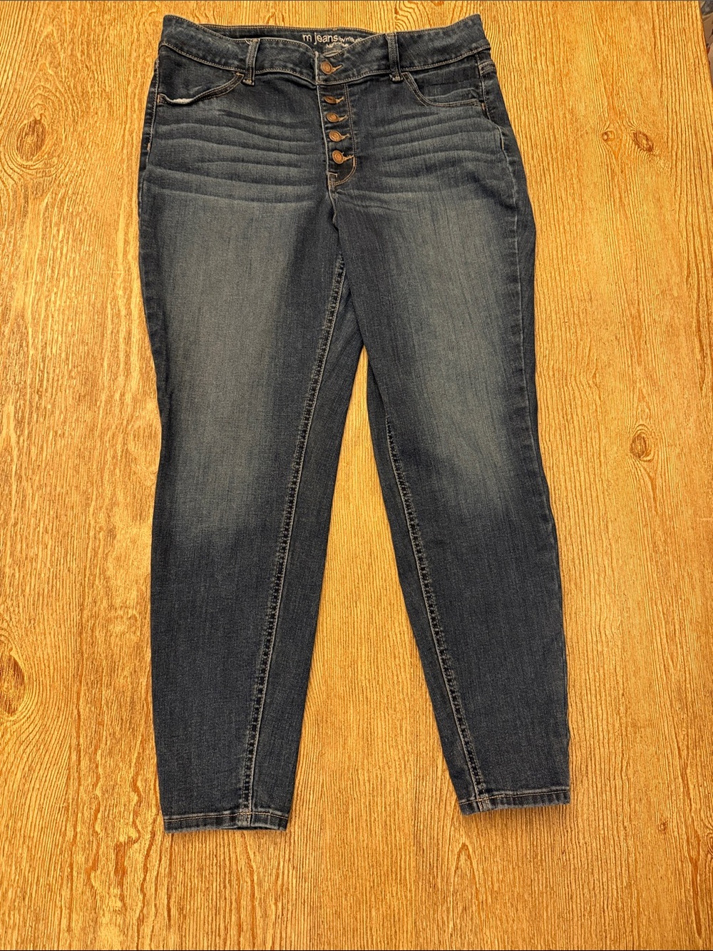 Maurices High-Rise Button-Fly Jeans in Dark Blue Wash size 18W